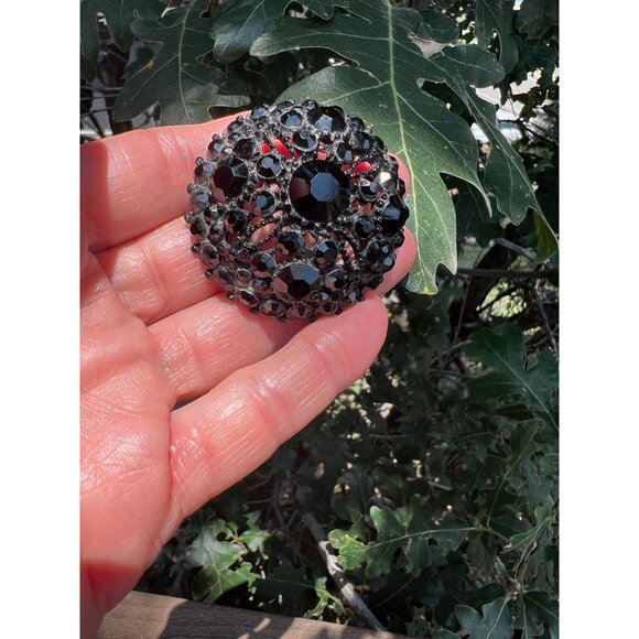 Victorian Black Mourning Crystal  Brooch Pin 1.75" Diameter Large Round Faceted - Picture 4 of 8